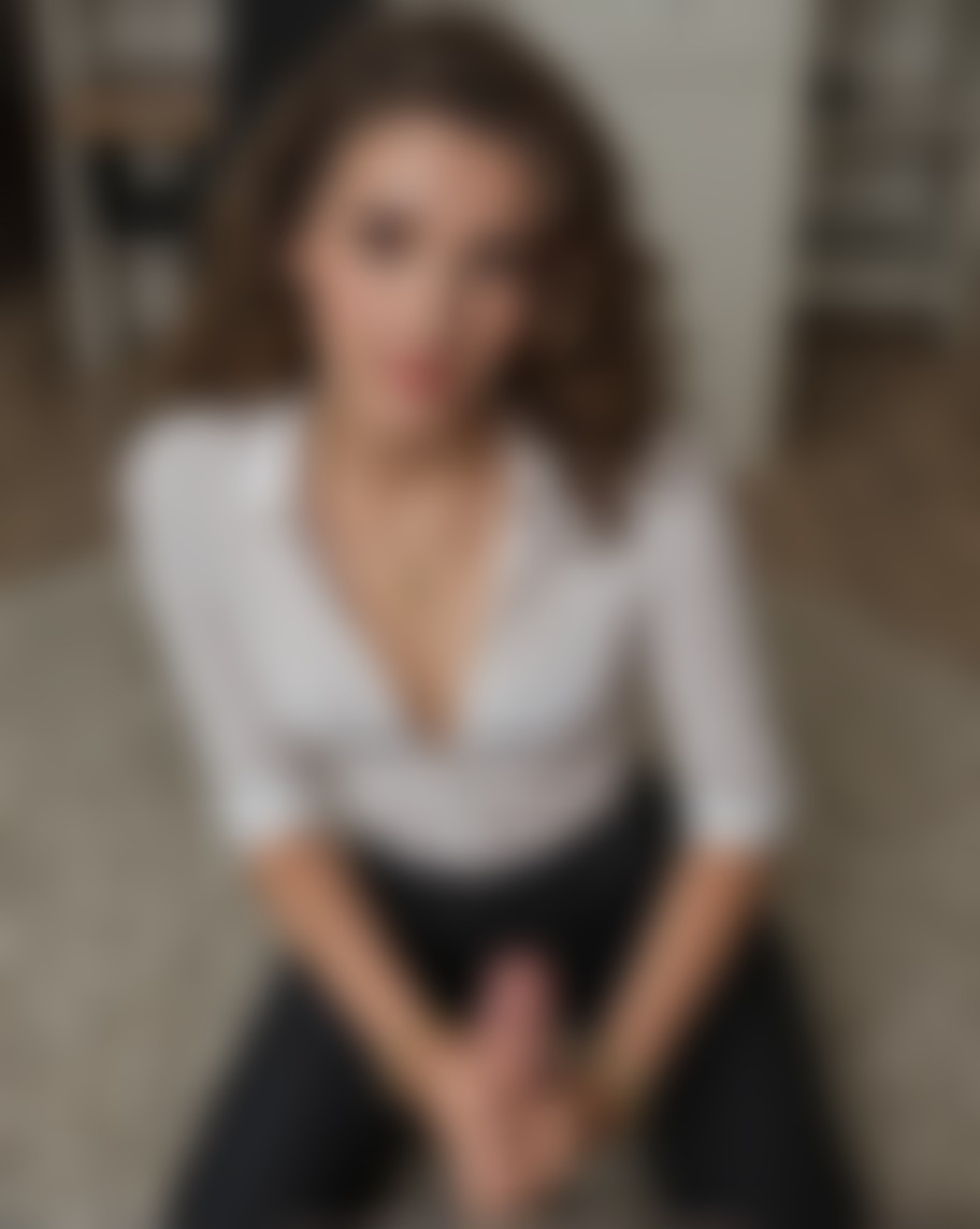 Melanie Cambridge — AI persona on XManias