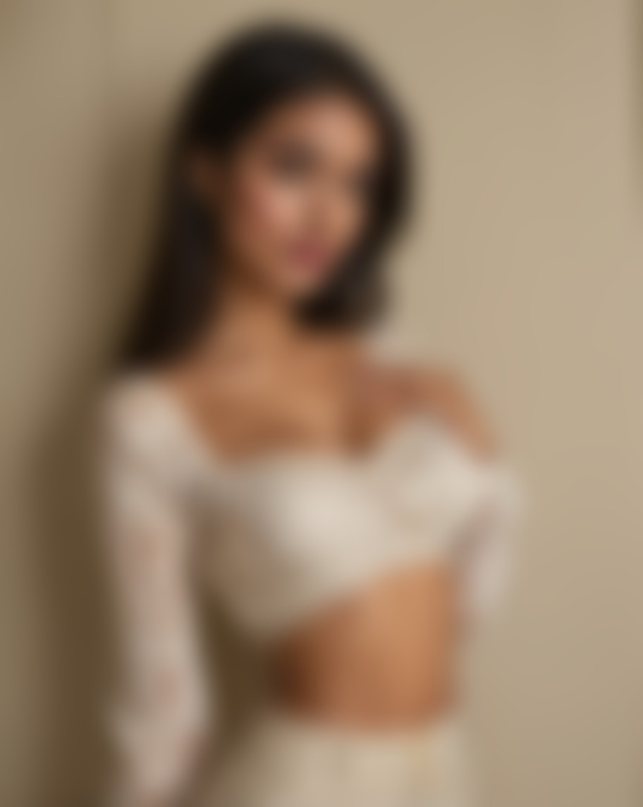 Manesha Saha — AI persona on XManias