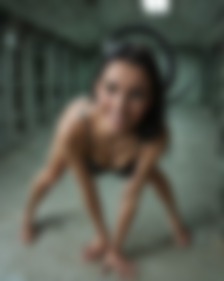 Silvana Xen — AI persona on XManias