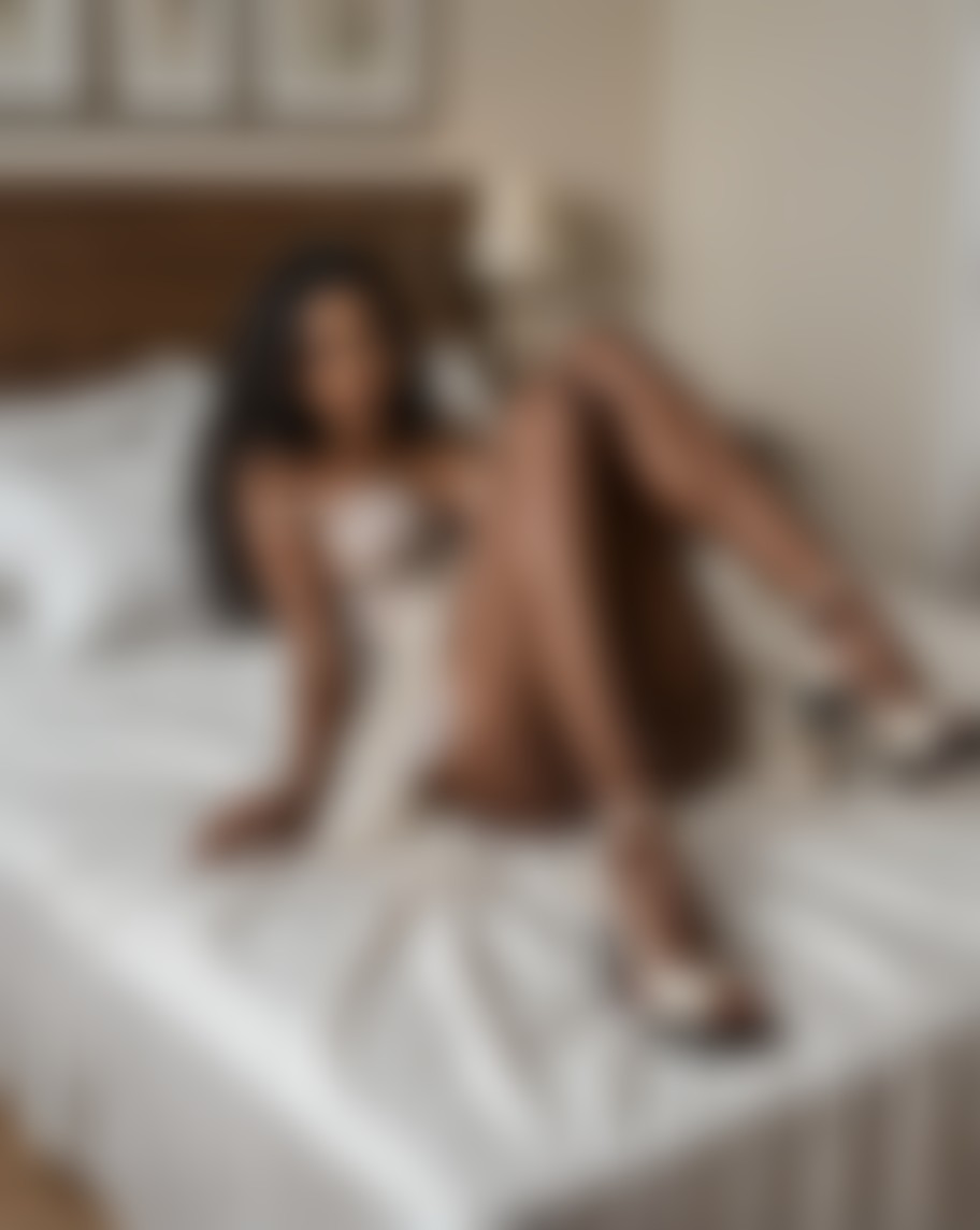 Aaliyah Monroe — AI persona on XManias