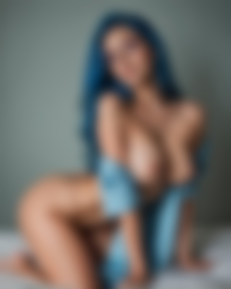 Lindsay Kate — AI persona on XManias