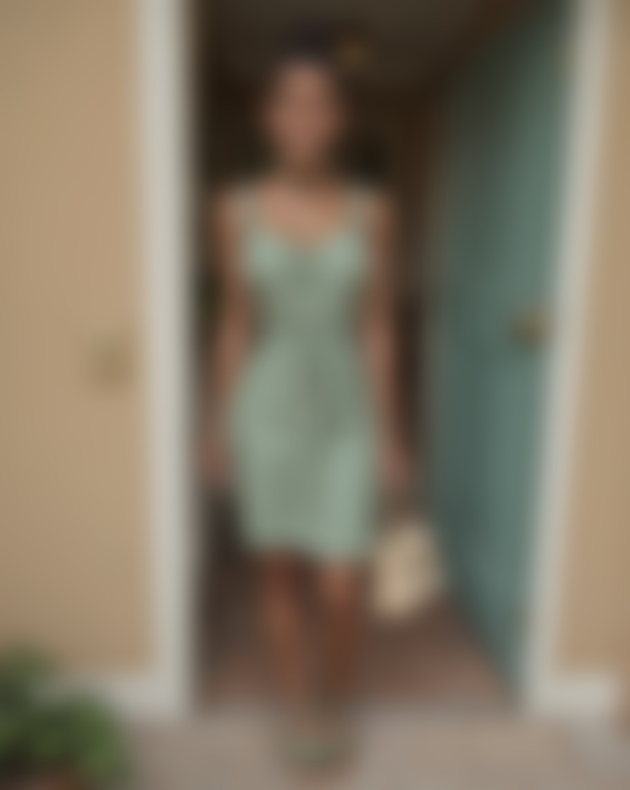 Leah Moreno — AI persona on XManias