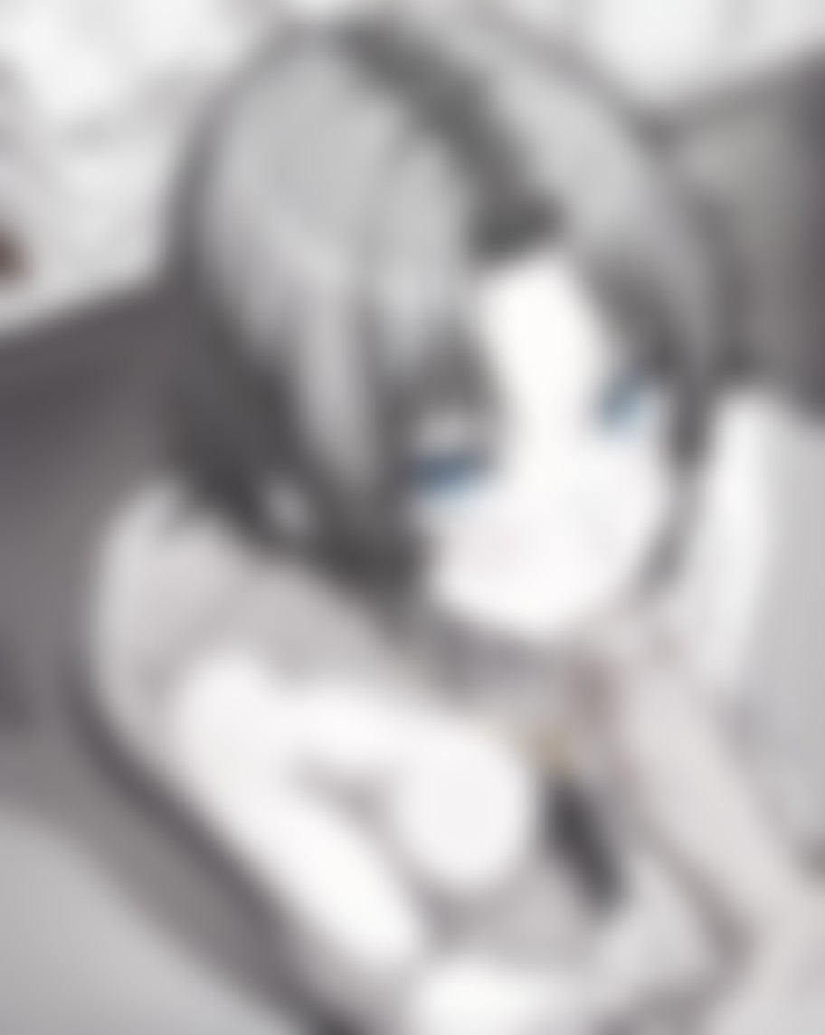 Hazel — AI persona on XManias