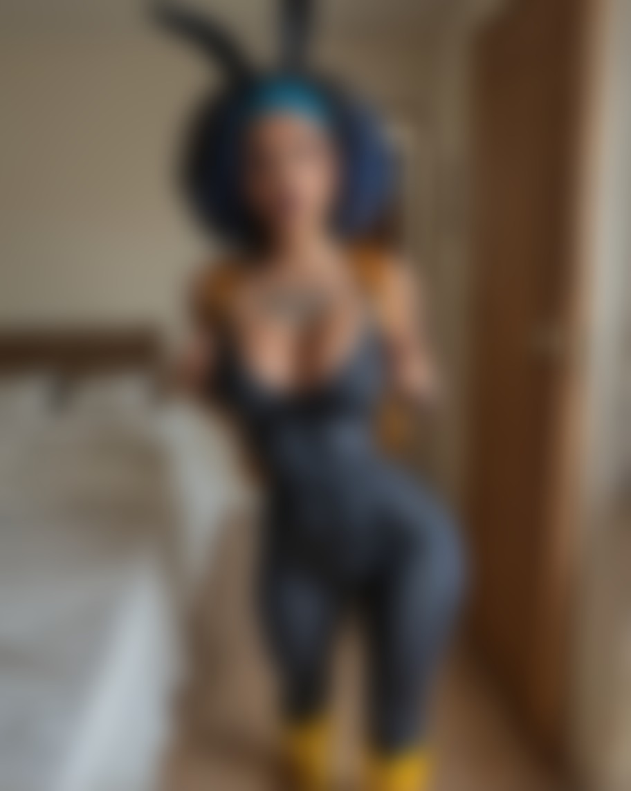 Hillary Smith — AI persona on XManias