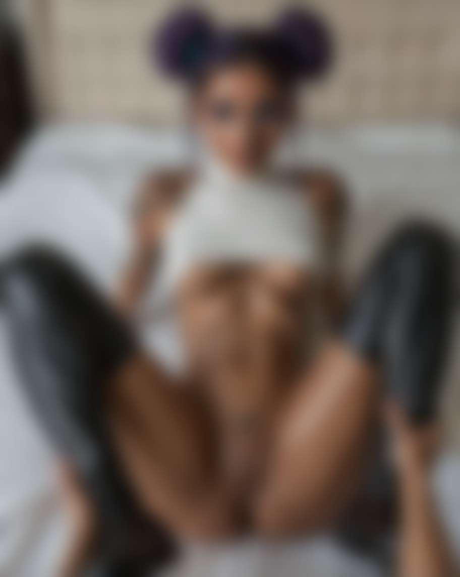 Ava Foxy — AI persona on XManias