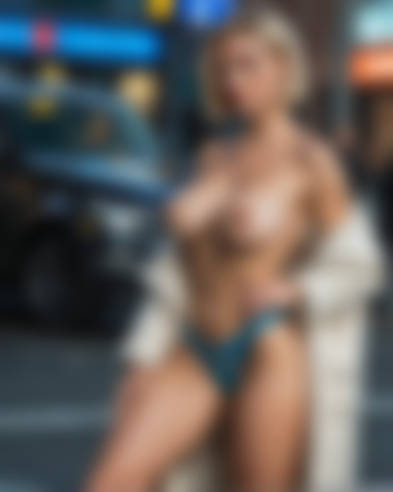Eva Winter, T-6900 Series — AI persona on XManias