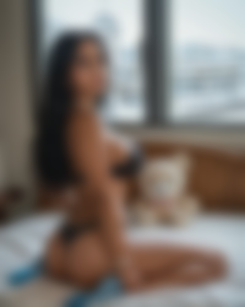 Risha Turab — AI persona on XManias
