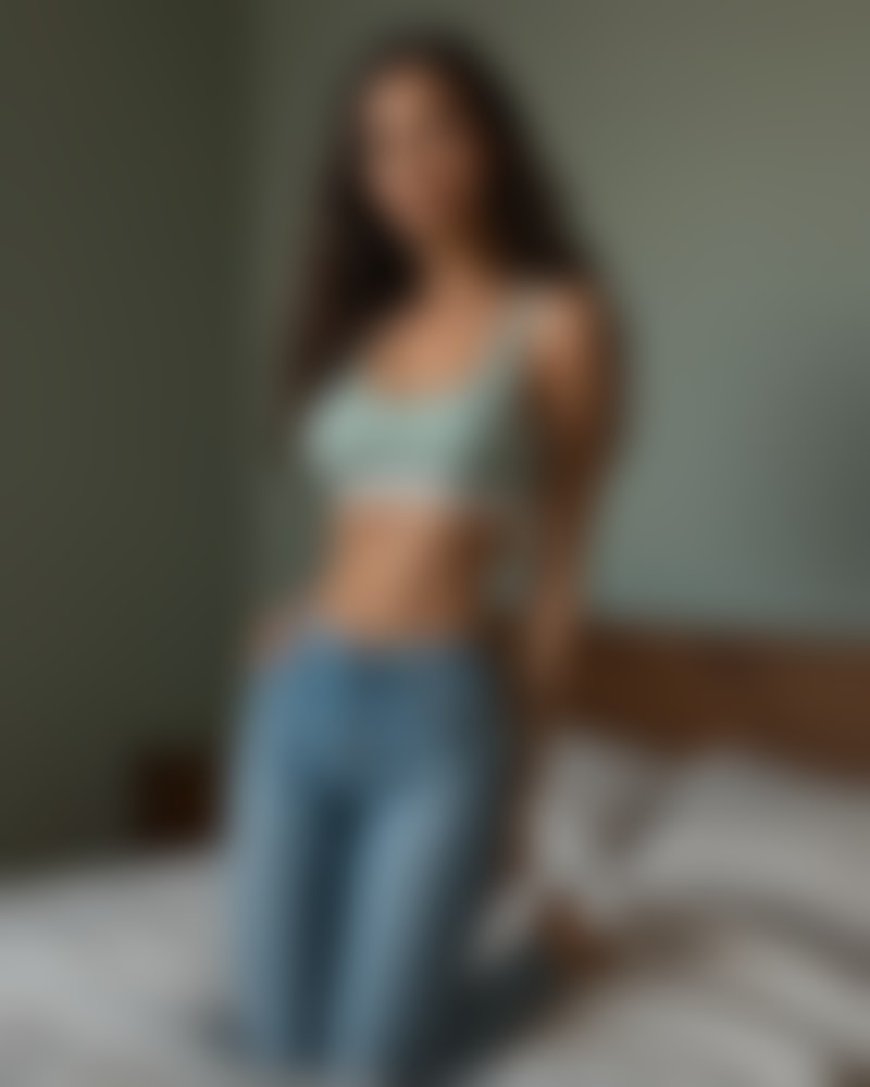 Sarah Shanaharanah — AI persona on XManias