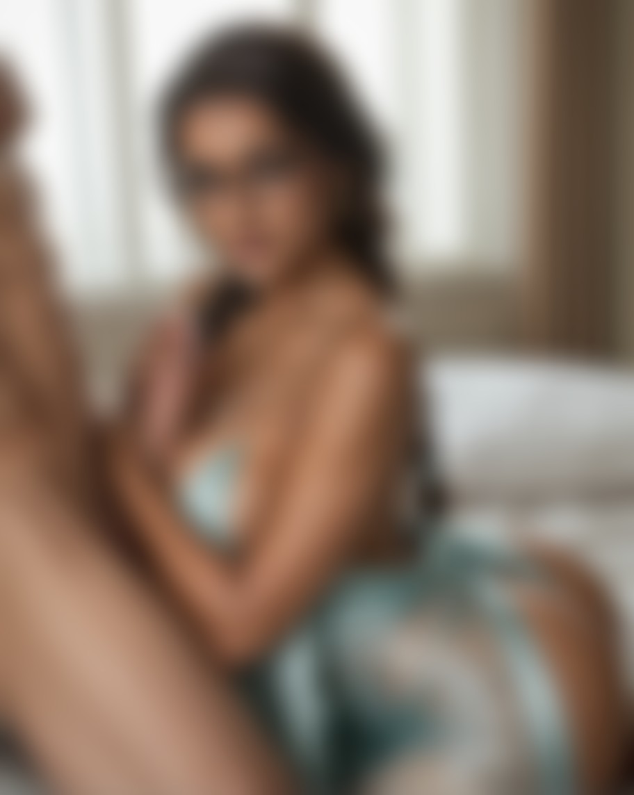 Priya Rossi — AI persona on XManias