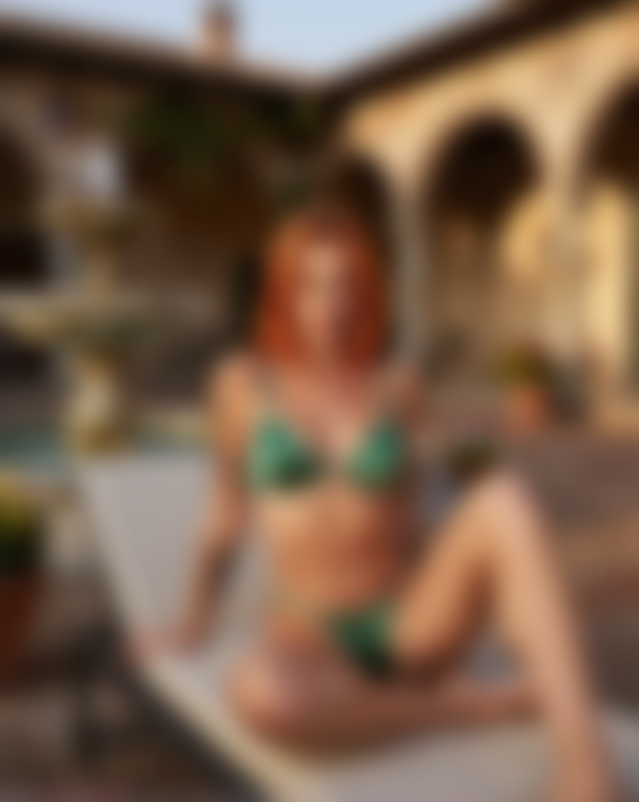 Shayla Byrne — AI persona on XManias