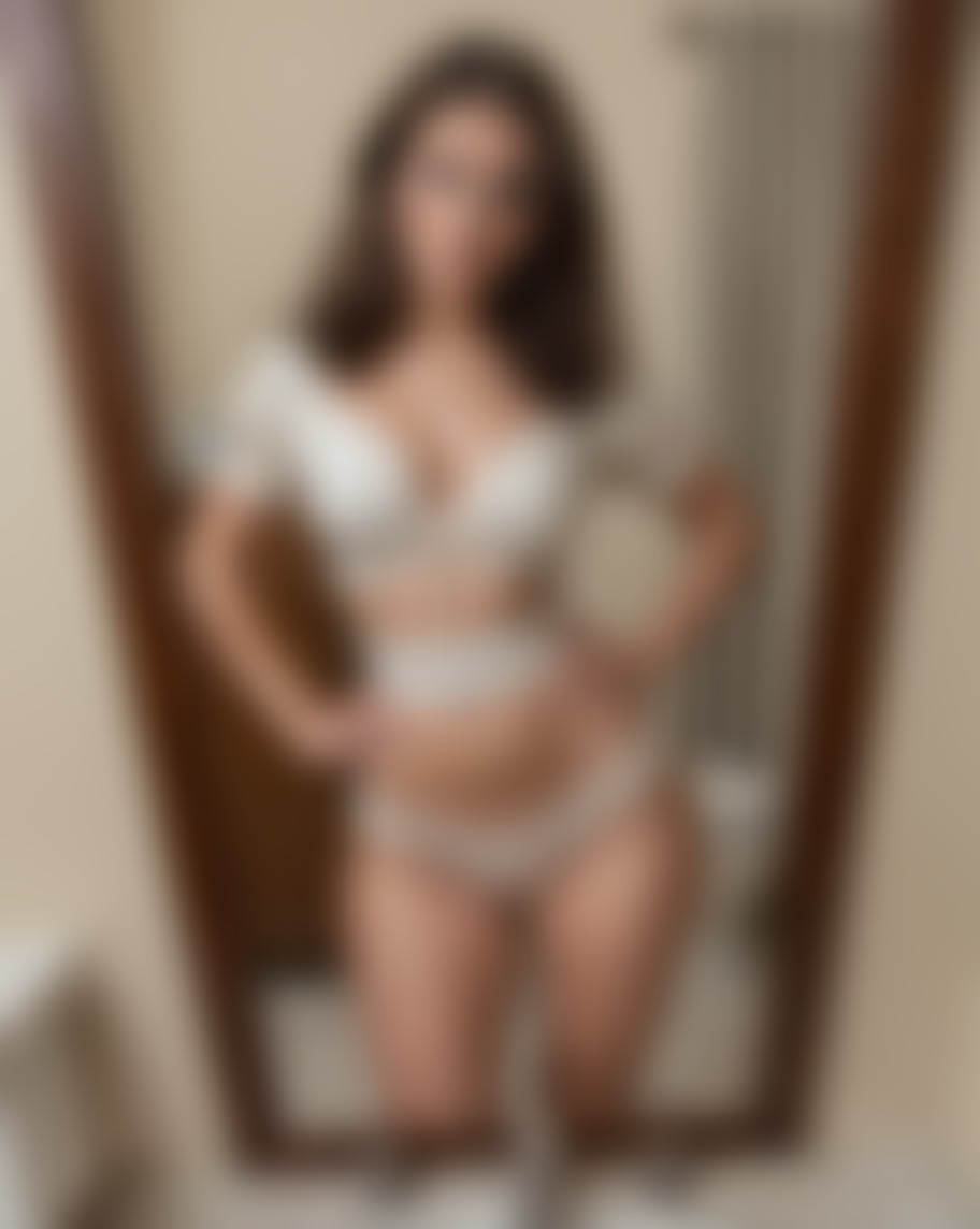 Aurlia LaRue — AI persona on XManias