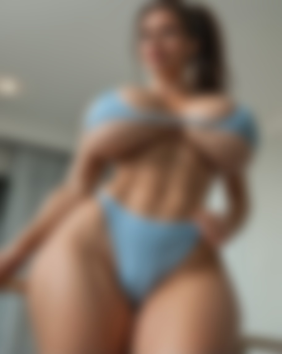 Avery Lane — AI persona on XManias