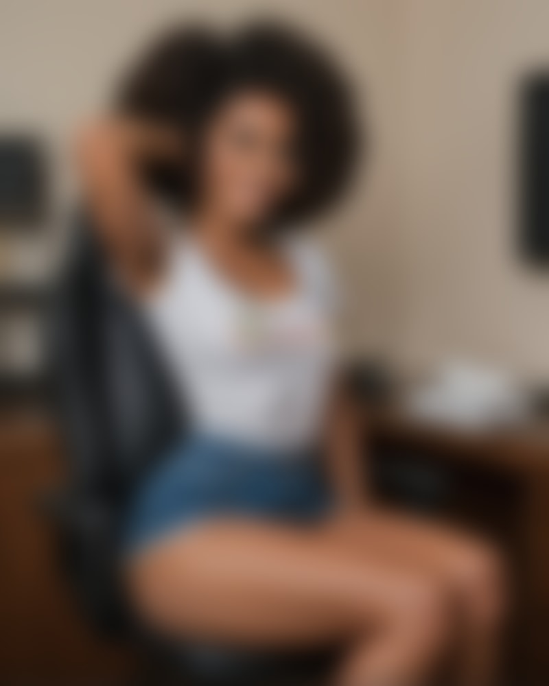 Tatiana Tease — AI persona on XManias