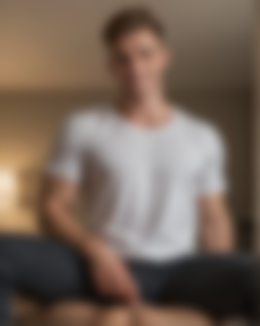 LUCAS "LUX" MONROE — AI persona on XManias