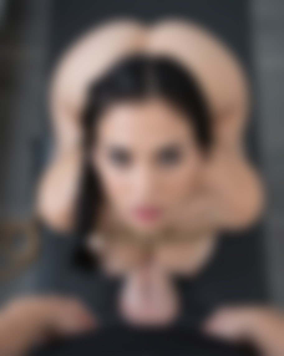 Valentina — AI persona on XManias