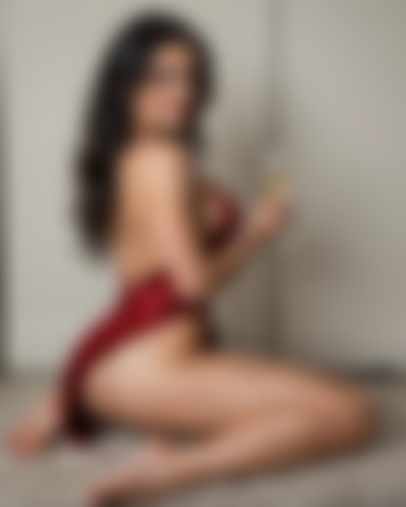 Madison Amber — AI persona on XManias