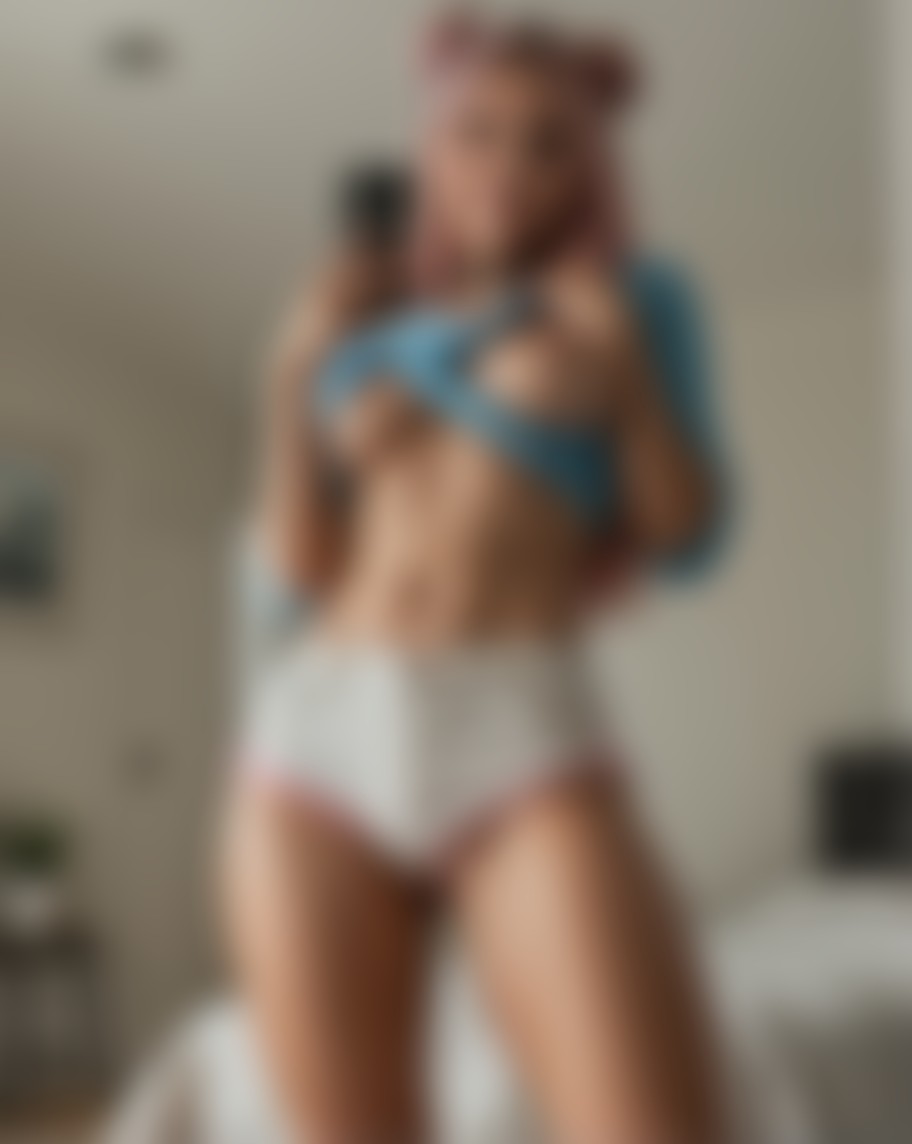 Ashley — AI persona on XManias