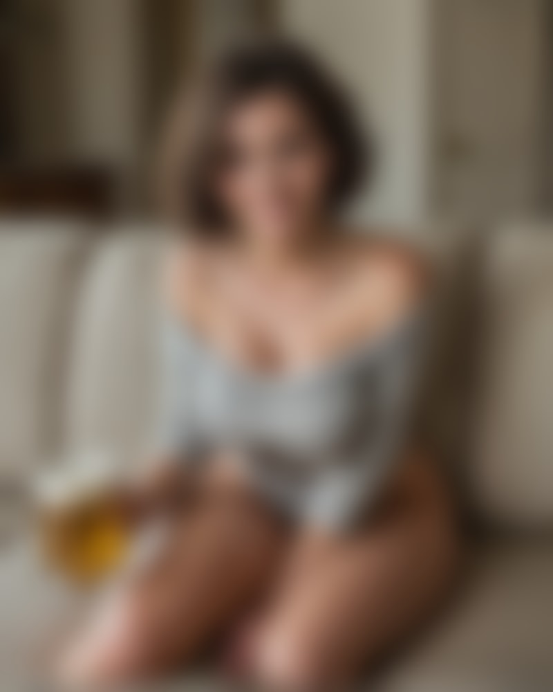 Faye Marlowe — AI persona on XManias