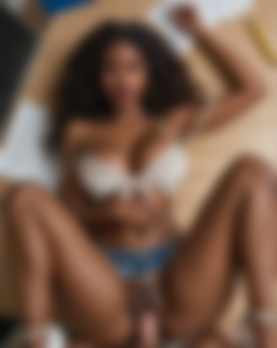 Kayla Rooks — AI persona on XManias
