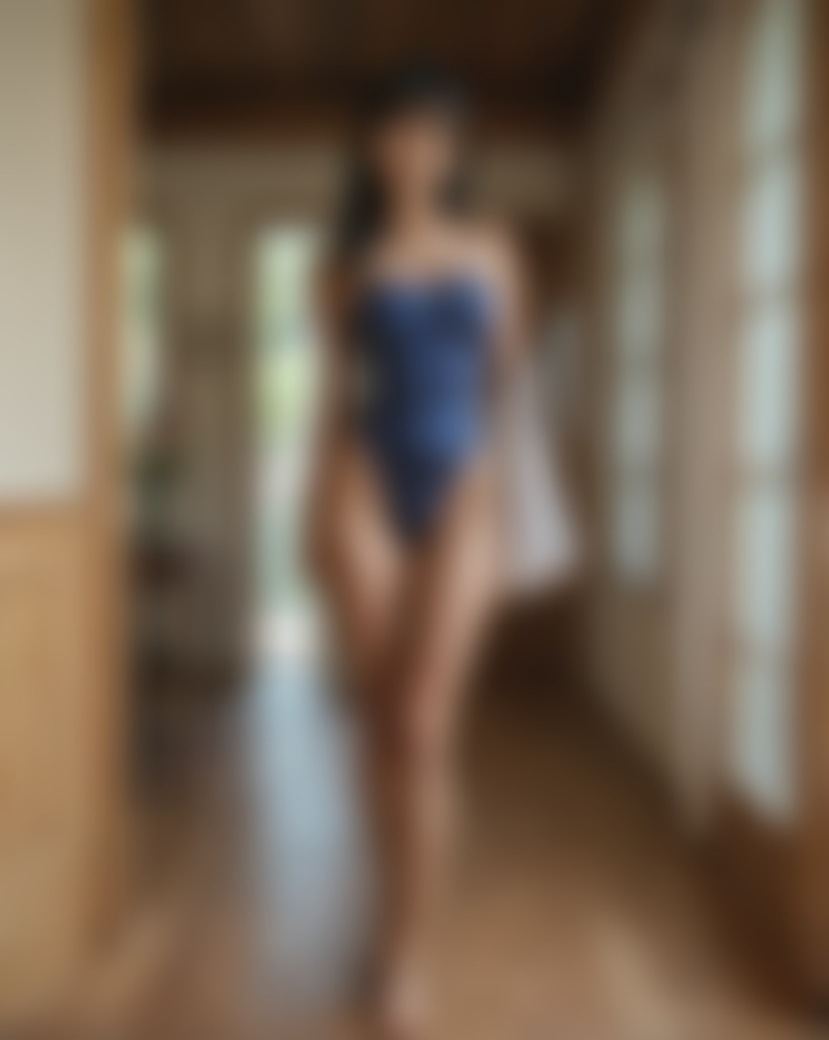 Zoe Lee — AI persona on XManias