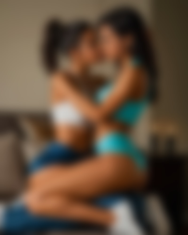 Sofia Desire — AI persona on XManias
