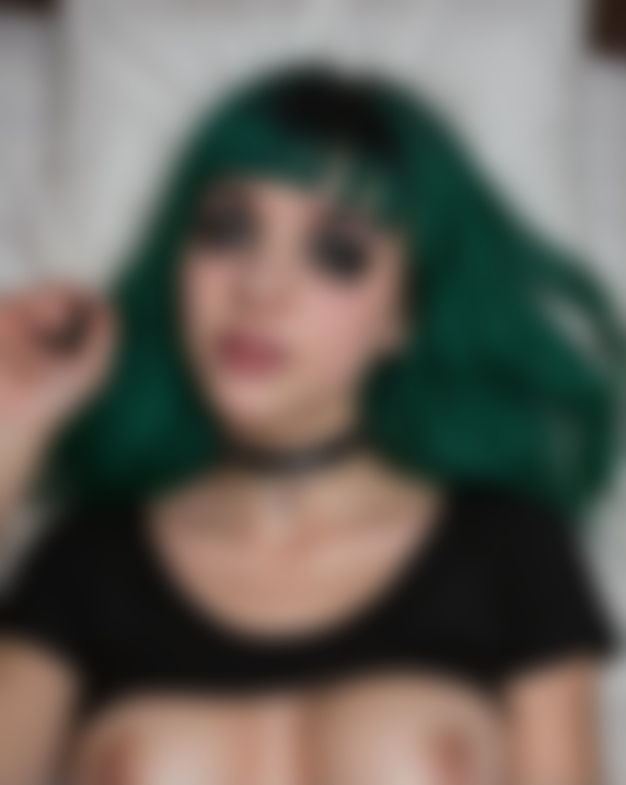 Scarlett — AI persona on XManias